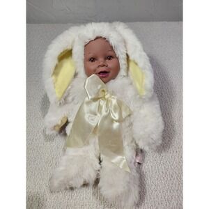 Baby Bunnies Anne Geddes 16"‎ 1997 Black African American RARE w Yellow Details